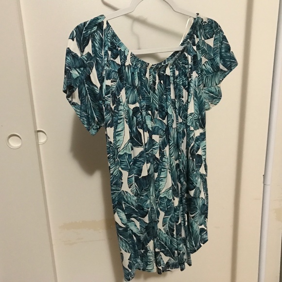 Top - Picture 2 of 3